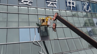 玻璃幕墙安装的流程与注意事项，避免施工中的常见问题