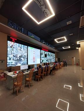 福建泉州闽光钢铁高炉中控楼室内装修工程案例：打造现代化工业控制中心新标杆